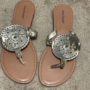 NWOT Rosette faux leather sandal